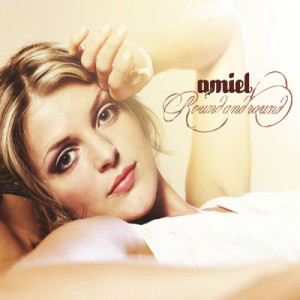 ดาวน์โหลดและฟังเพลง Be Your Girl พร้อมเนื้อเพลงจาก Amiel
