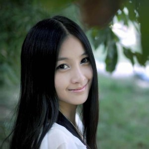 ดาวน์โหลดและฟังเพลง 昙花 พร้อมเนื้อเพลงจาก 姜宇清