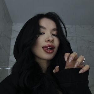 Listen to раздевайся (Explicit) song with lyrics from ПИЧМАСТЕР