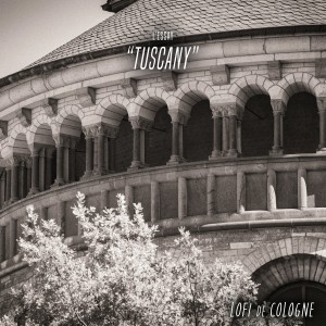 Album Tuscany from L'essay