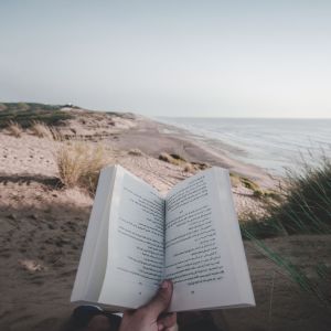 Dengarkan lagu Trust nyanyian Deep Sleep dengan lirik