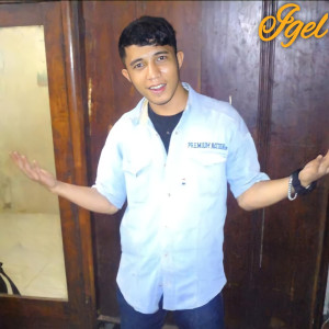 Listen to Aku Yang Merasakan song with lyrics from Igel