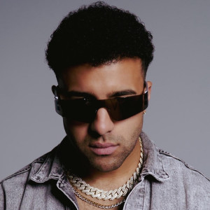 Listen to Toma Toma song with lyrics from Miguelito