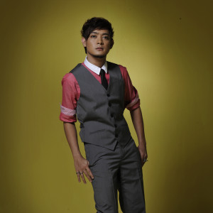 ดาวน์โหลดและฟังเพลง Andai Aku พร้อมเนื้อเพลงจาก Aril