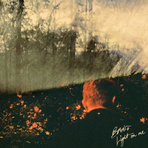 ดาวน์โหลดและฟังเพลง Light on Me พร้อมเนื้อเพลงจาก BANFF