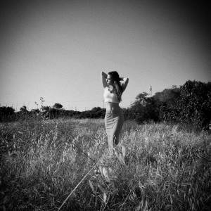 Listen to Dokun Bana (Akustik) song with lyrics from Merve Deniz