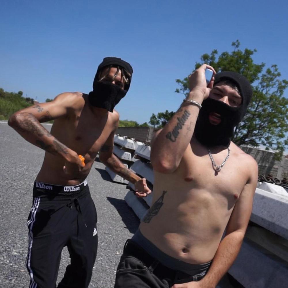 UN POCO (feat. SAYAGO & MATTE?) (Explicit)