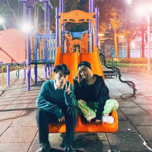 收聽kkisnotemo的古怪情歌 (feat. Midnight 海倫)歌詞歌曲