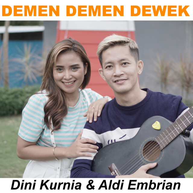 收聽Dini Kurnia的Demen Demen Dewek歌詞歌曲