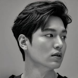 Dengarkan lagu Mood nyanyian Lee Min-Ho dengan lirik