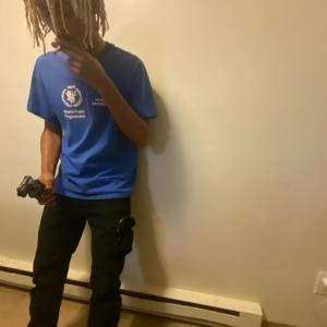 opi1k的專輯never trust (feat. Yung Smiley) (Explicit)