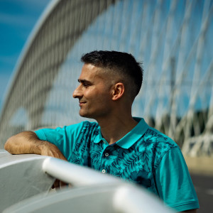 Listen to Nic není nemožné song with lyrics from Radek Banga