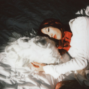 Album Parole per cui valga dormire oleh Astruso