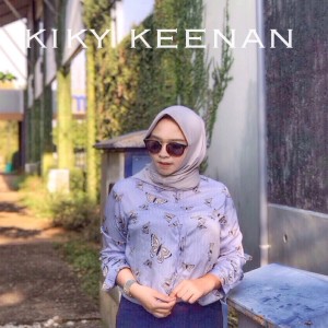 Dengarkan lagu Fallin nyanyian Kiky Keenan dengan lirik