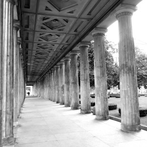 收听Vâyu的Calyce歌词歌曲