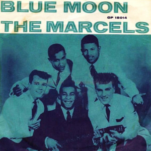 Dengarkan lagu Blue Moon nyanyian The Marcels dengan lirik
