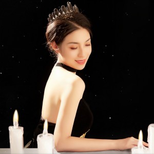 Listen to 陕北姑娘 (cover: 崔苗) (完整版) song with lyrics from 常静