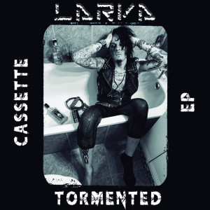Dengarkan Train Wreck lagu dari Larva dengan lirik