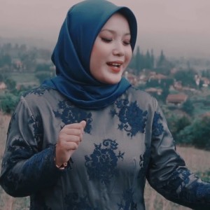 Listen to Subang Jawara song with lyrics from Hilya Kamil