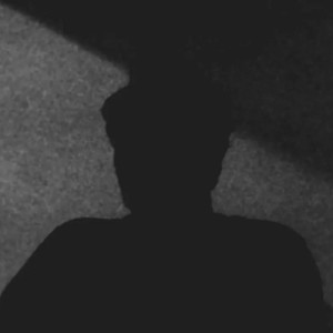 收听REZAH DARDA的Ku Disini歌词歌曲