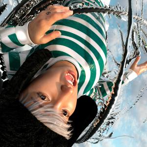 ดาวน์โหลดและฟังเพลง 1 HERZ (Explicit) พร้อมเนื้อเพลงจาก absent