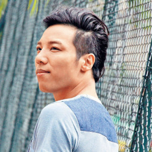 ดาวน์โหลดและฟังเพลง 伴隨 พร้อมเนื้อเพลงจาก 郑世豪