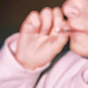 收聽Ren Haze的Research Chemicals (feat. burgun4y!) (Explicit)歌詞歌曲