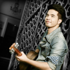 收聽Wan Thanakrit的ไกล (เพลงประกอบละคร สามี)歌詞歌曲