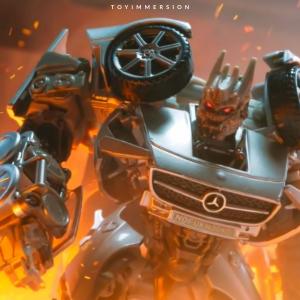 收聽toyimmersion的Core Overcharge (feat. Voxatron) (Epic Toy Sound Remix)歌詞歌曲