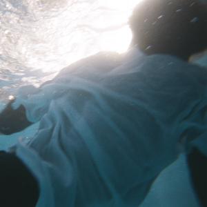 Listen to Violet (其他) song with lyrics from Daniel Caesar