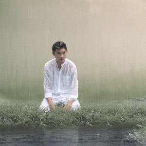 Dengarkan lagu Lebih Gila nyanyian Div Ivangkia dengan lirik