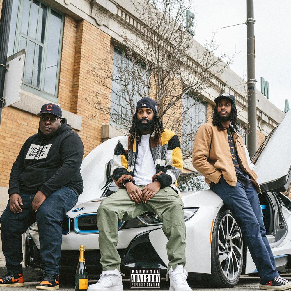 She (feat. UNKNOWNPHRAZES) (Explicit)