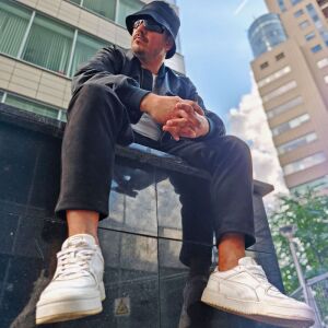 default playlist img