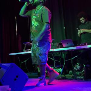 default playlist img