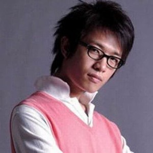 Dengarkan lagu 我是英雄 nyanyian 蔡晓恩 dengan lirik