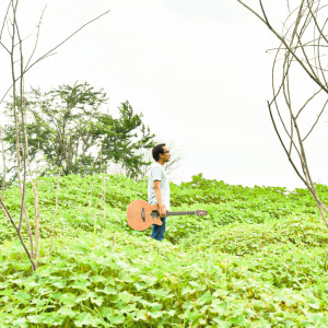 Listen to ฝนพรำ song with lyrics from foeat