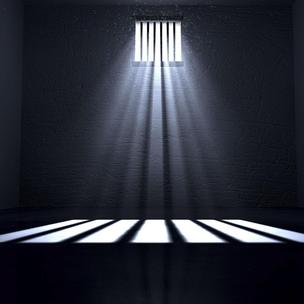 4 AM IN A CELL (Explicit)