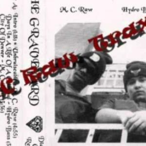 收聽Mezcal Muzik的Graveyard Intro (feat. Dj Cisco & Little Jon|Explicit)歌詞歌曲