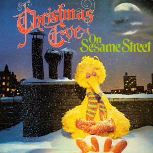 ดาวน์โหลดและฟังเพลง A Christmas Story Pt. Two พร้อมเนื้อเพลงจาก The Sesame Street Cast