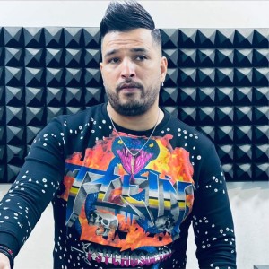 Dengarkan lagu Fra9ak bzf Yedor nyanyian Khayro Milano dengan lirik