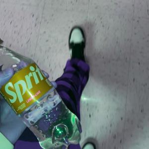 ดาวน์โหลดและฟังเพลง Sprite! (feat. Fuksavoy) (Explicit) พร้อมเนื้อเพลงจาก Yung Wick!