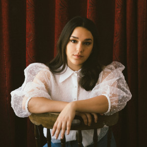 ดาวน์โหลดและฟังเพลง Everything พร้อมเนื้อเพลงจาก Roni Bar Hadas