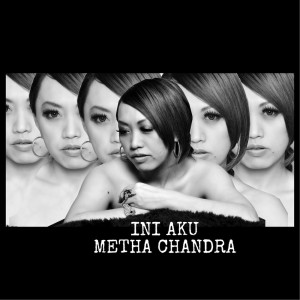 Listen to Tiga Jam Sebelum Matahari Terbenam song with lyrics from Metha Chandra