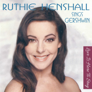 ดาวน์โหลดและฟังเพลง Somebody Loves Me พร้อมเนื้อเพลงจาก Ruthie Henshall