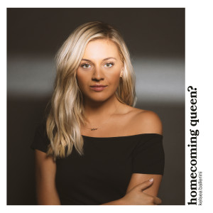 收聽Kelsea Ballerini的homecoming queen? (Single Version)歌詞歌曲