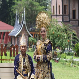 收听Tata Janeta的Ratok Sungai Rotan歌词歌曲