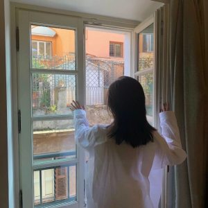 Album 不该出现 oleh 精彩最初
