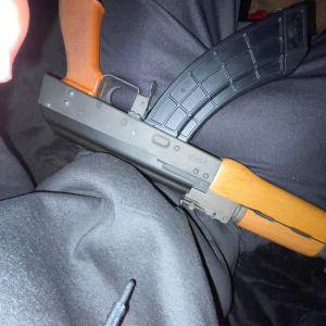 收聽Luh kd的Bayou (feat. Luh Ky) (Explicit)歌詞歌曲