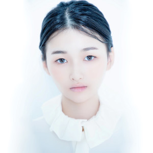 Dengarkan 비가와서 그런가봐 (Inst.) lagu dari 이진이 dengan lirik