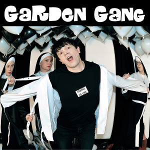 ดาวน์โหลดและฟังเพลง In the Park พร้อมเนื้อเพลงจาก Garden Gang